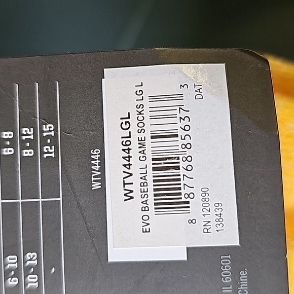 3 pair‎ mens game socks. 2 pair new, 1 pair used. SIZE large. Yellow - Picture 4 of 5